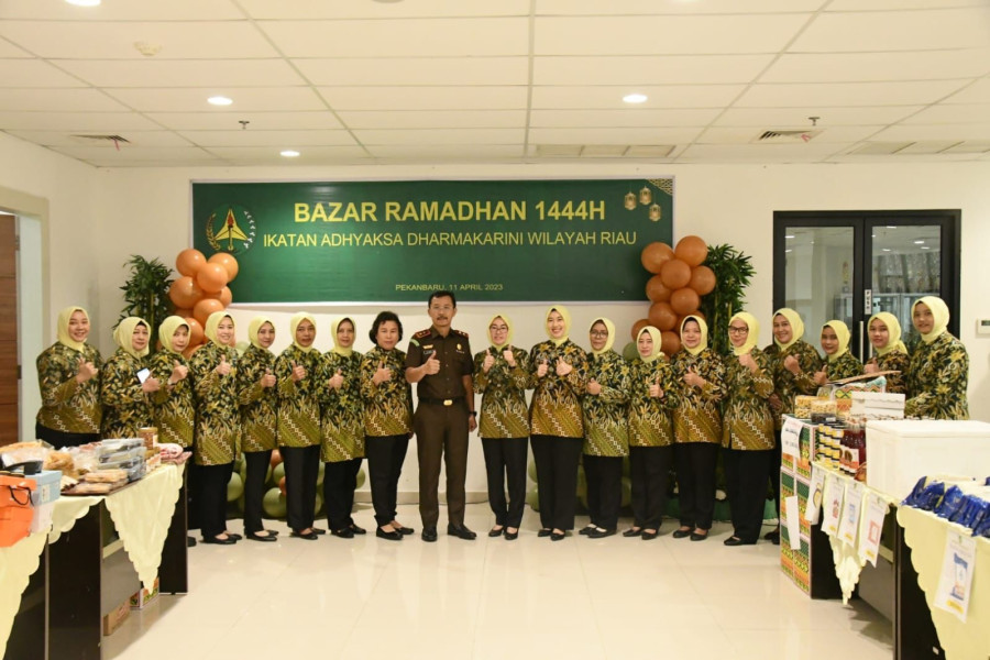 Kejati Riau Bersama IAD Riau Gelar Pasar Murah dan Bazar Ramadhan 1444 H
