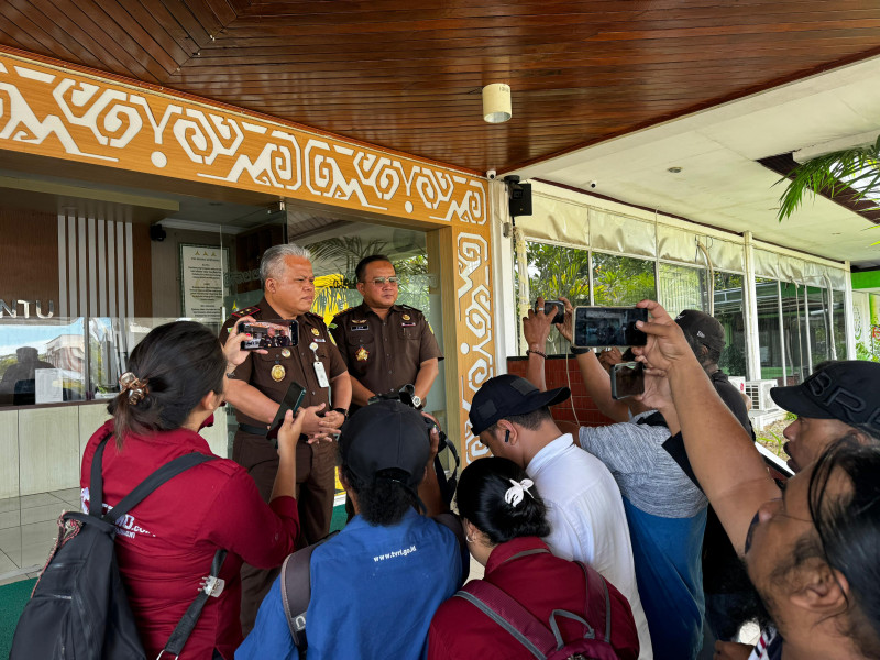 Terkait Dugaan Tindak Pidana Korupsi: Kejati Papua Barat Tetapkan Tersangka AHHN, Bendahara Pengeluaran Dinas Transmigrasi dan Tenaga Kerja Provinsi Papua Barat