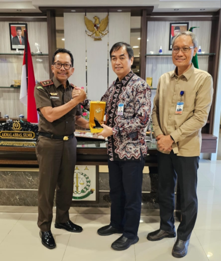 Kajati Akmal Abbas Terima Kunker Silaturahmi Pejabat Perwakilan Bank Indonesia Riau