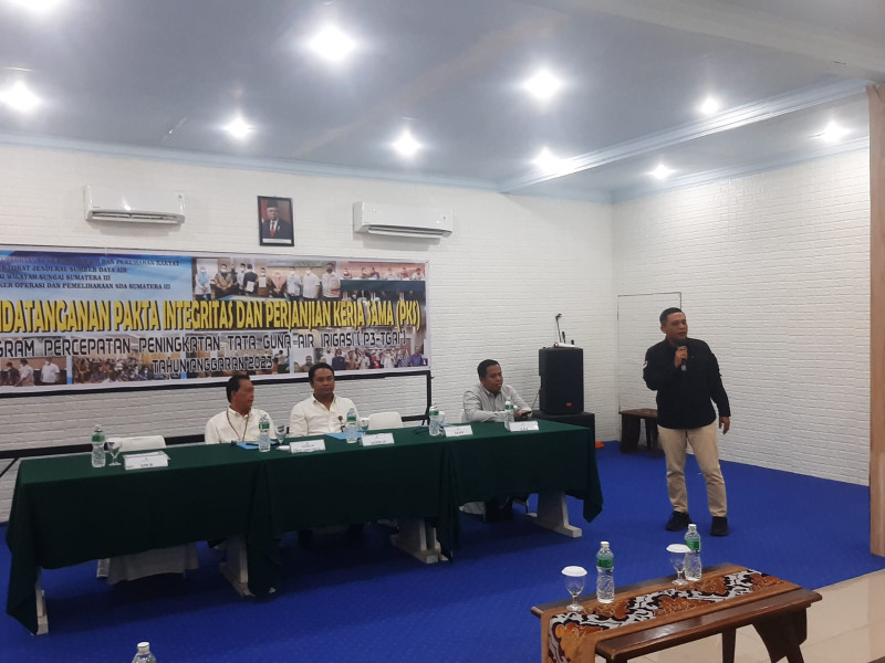 Sosialisasi Tingkat Balai Program Percepatan Peningkatan Tata Guna Air (P3-TGAI), Kasi D Bidang Intelijen Kejaksaan Tinggi Riau Jadi Narasumber