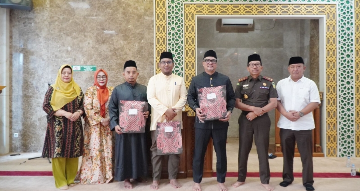 Sambut Ramadan 1445 H, Keluarga Besar Kejaksaan Tinggi Riau Gelar Halal Bihalal