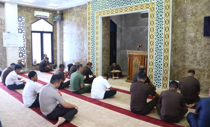 Tausiyah Ba'da Dzuhur, Ustadz Chairul Ichwan,S.Pdi: Malaikat Berkeliling Mencari Ahli Zikir