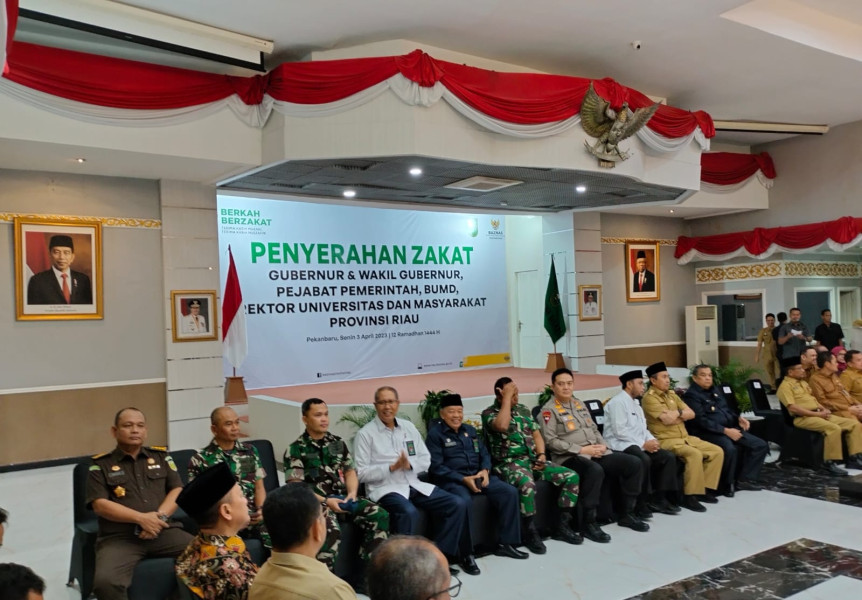 Kajati Riau Diwakili Asisten Pembinaan Kejati Hadiri Penyerahan Zakat Gubri dan Wagubri