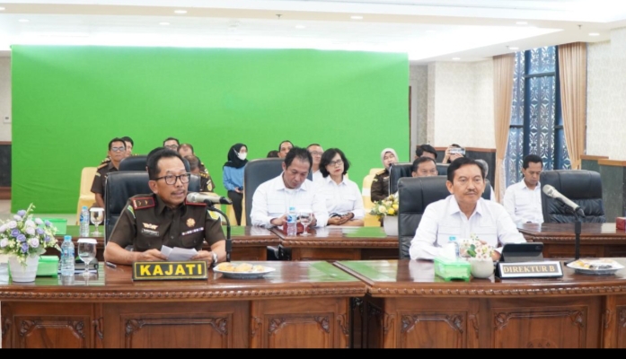 Kajati Riau Ikuti Rapat Monitoring dan Evaluasi Pakem dan Eksistensi Posko Perwakilan Kejaksaan RI