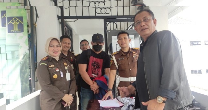 Ditangkap Tim Tabur, Akhirnya KTA Ditahan Kejati Riau