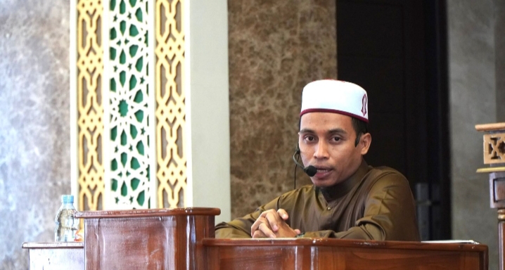Pengajian Rutin Kejati Riau,Ustadz Syeikh Maulana Husen Al Muqri Sampaikan Tutup Mata dan Doa Bagi Yang Meninggal Matanya terbuka