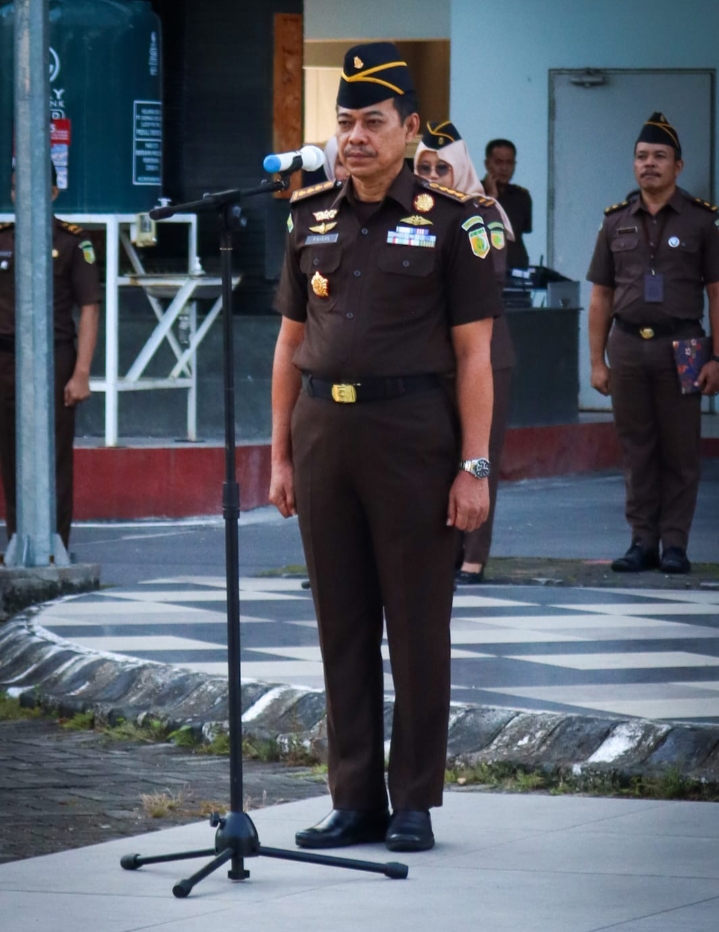 Asisten Pidana Militer Kejaksaan Tinggi Riau Penerima Apel Kerja Pagi