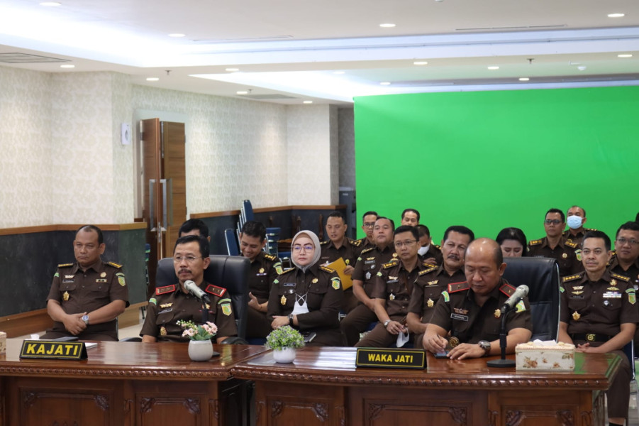 Kajati Riau Hadiri Kunker Virtual Jaksa Agung Republik Indonesia di Aula Vicon Kejati