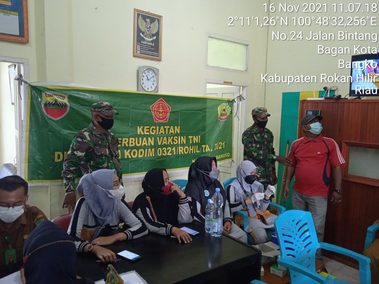 Kodim 0321/Rohil kerjasama Dengan Puskesmas Serbuan Vaksinasi TNI