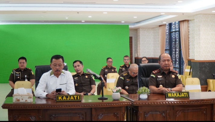 Kajati Riau mengikuti Kegiatan Sosialisasi Jurnal Ilmiah Kejaksaan The Prosecutor Law Review secara virtual