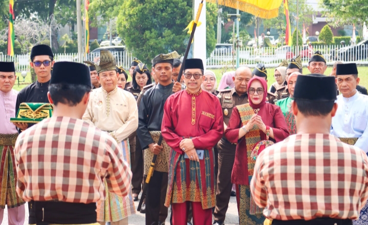 Tepuk Tepung Tawar Kepala Kejaksaan Tinggi Riau Akmal Abbas, SH., MH