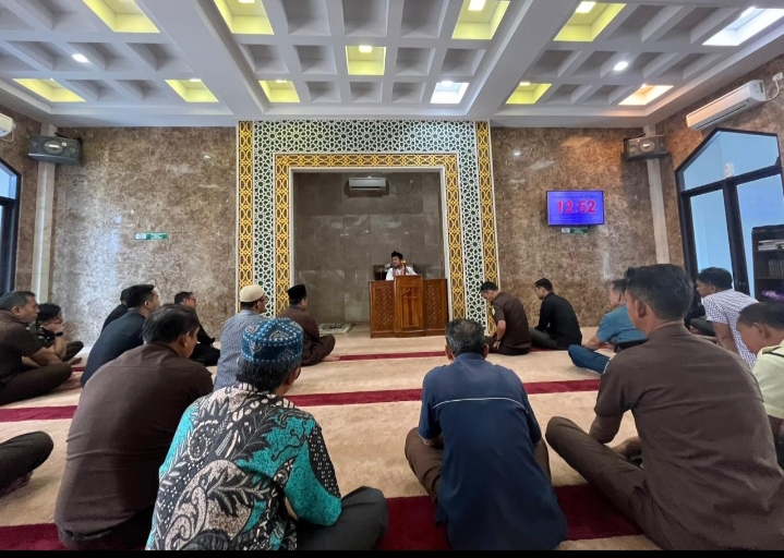 Tausiyah Qobla Dzuhur Kejati Riau, Ustadz DR Saidul Amin MA: Di Bulan Suci Ramadhan Inilah Segala Pahala Dilipatgandakan