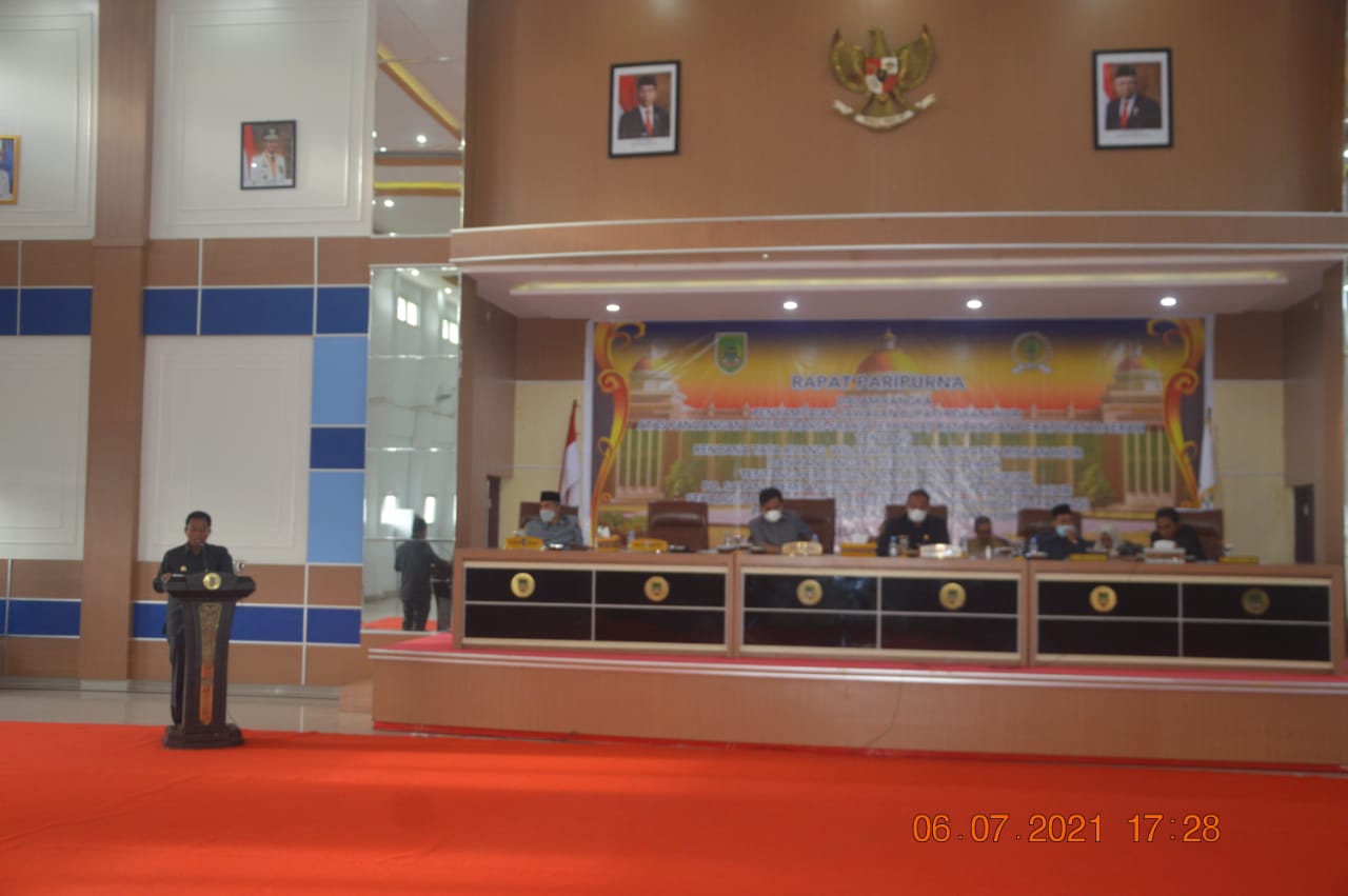 Wakil Bupati H.Sulaiman Sampaikan Jawaban Bupati Atas Pandangan Umum Fraksi DPRD Rohil
